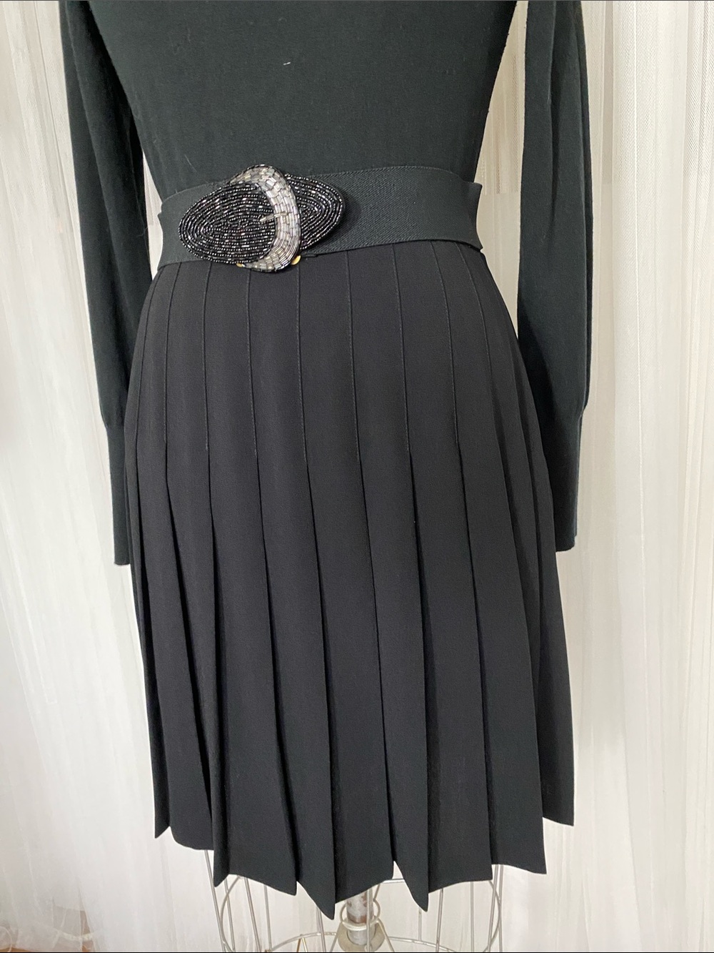 Liz Claiborne Black Pleated A-Line Skirt
Size 14P